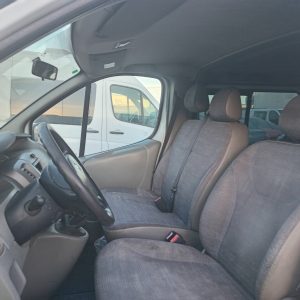 RENAULT TRAFIC 9 PLAZA 2.0 DCI 115 CV 9 PL. - Imagen 9